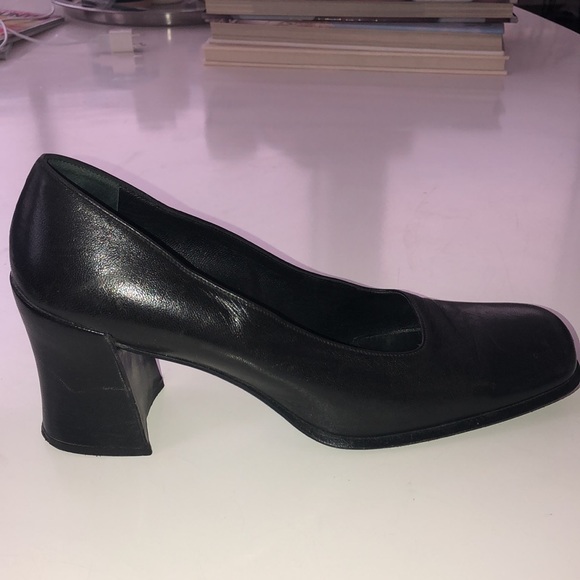 Prada- black block heel leather square toe pump size 39 1/2. - Picture 9 of 10